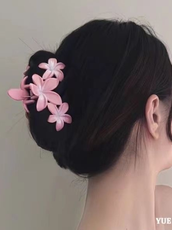 紫色のプルメリア フェミニンスタイル ヘアクリップ サメクリップ ヘアアクセサリー